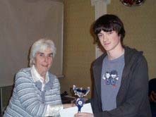 Councillor Maureen O' Sullivan presenting a prize to Stephen Moran, winner of the majors section, Leinster Championships