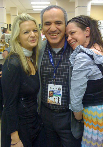 Khanty Mansiysk Olympiad - Úna O Boyle (right) with Gary Kasparov
